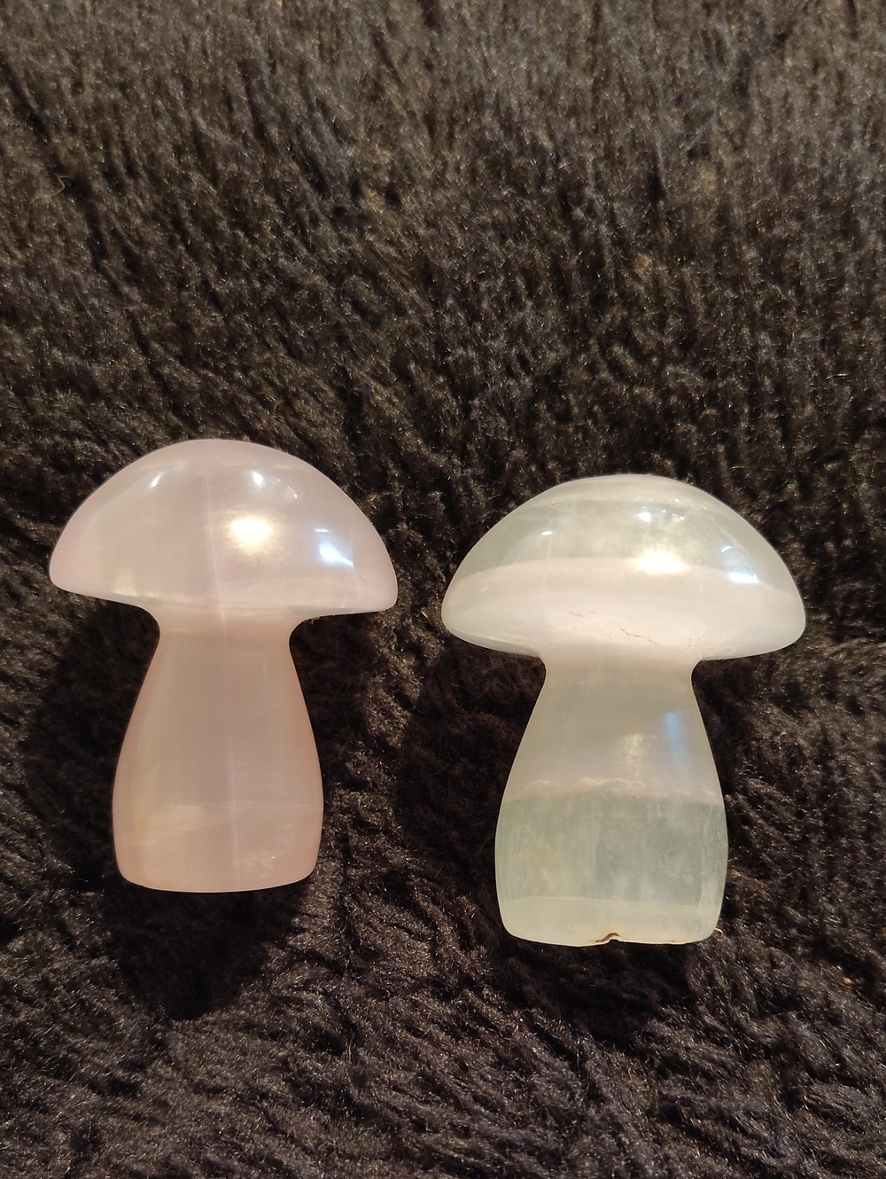 Fluorite Crystal Mushroom Carvings - Picture 3 of 7